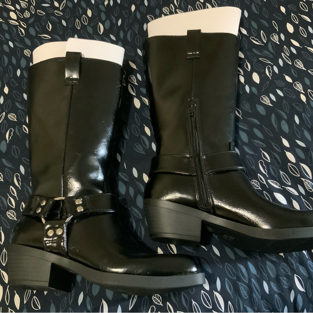 New Black Leather Boots with Buckle Detail